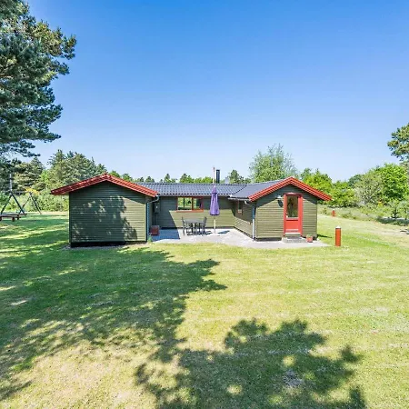 Secluded Pine Tree Cottage-by Traum * Blåvand