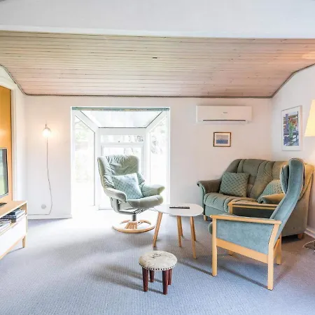 Secluded Pine Tree Cottage-by Traum * Blåvand
