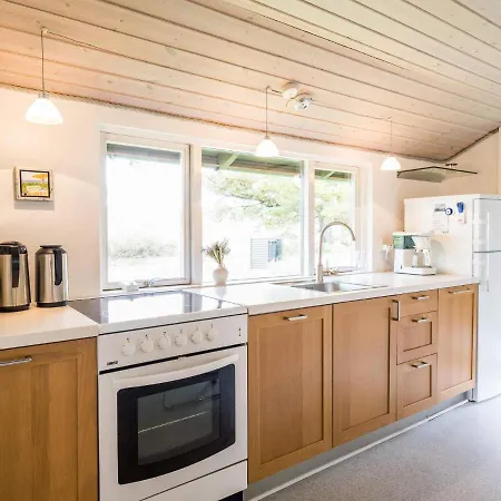 Holiday home Secluded Pine Tree Cottage-by Traum