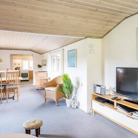 Secluded Pine Tree Cottage-by Traum Dom wakacyjny *